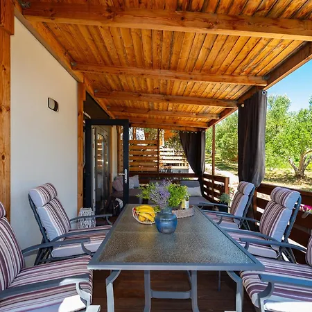 Campsite House No 3 *